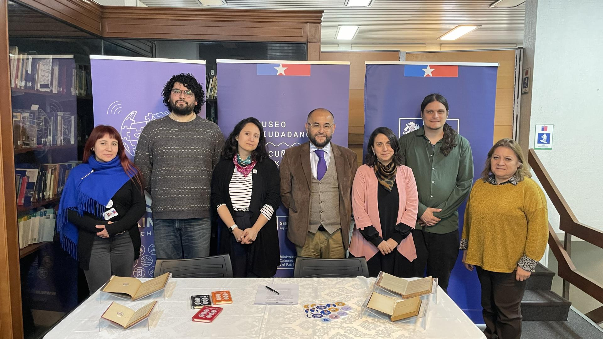 Museo Ciudadano Vicuña Mackenna y Wikimedia Chile firman convenio para digitalizar veinticinco libros de la colección bibliográfica del museo