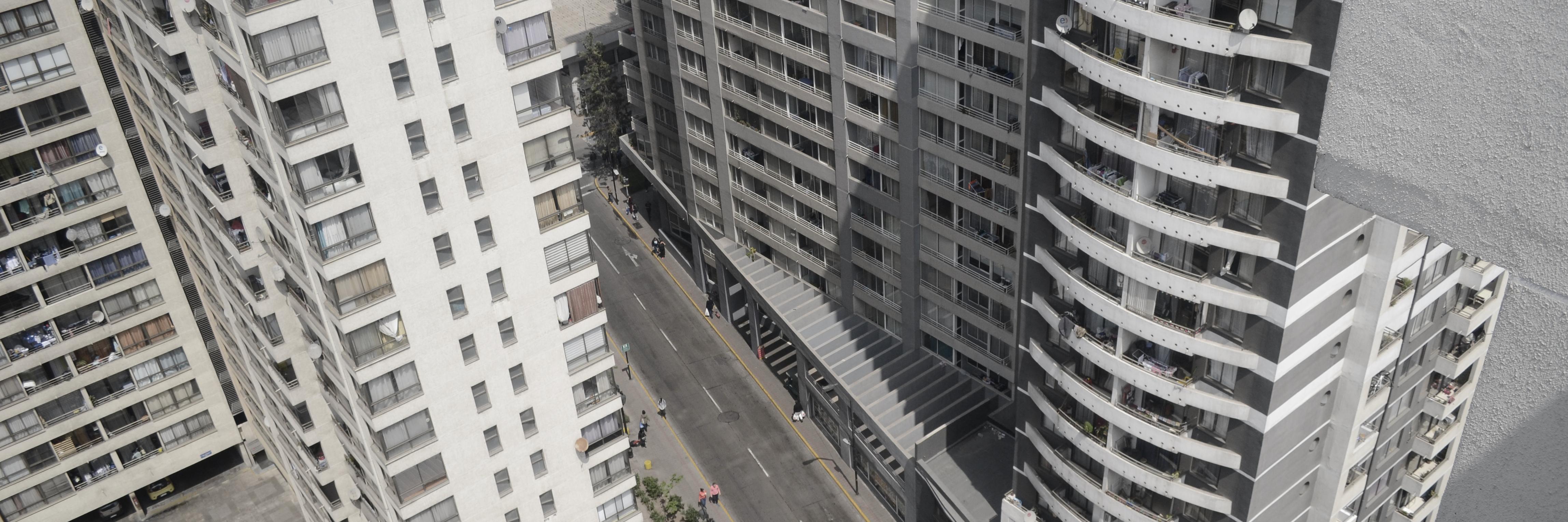 Exposición "Habitar Alto Santiago" de Paola Velásquez Betancourt