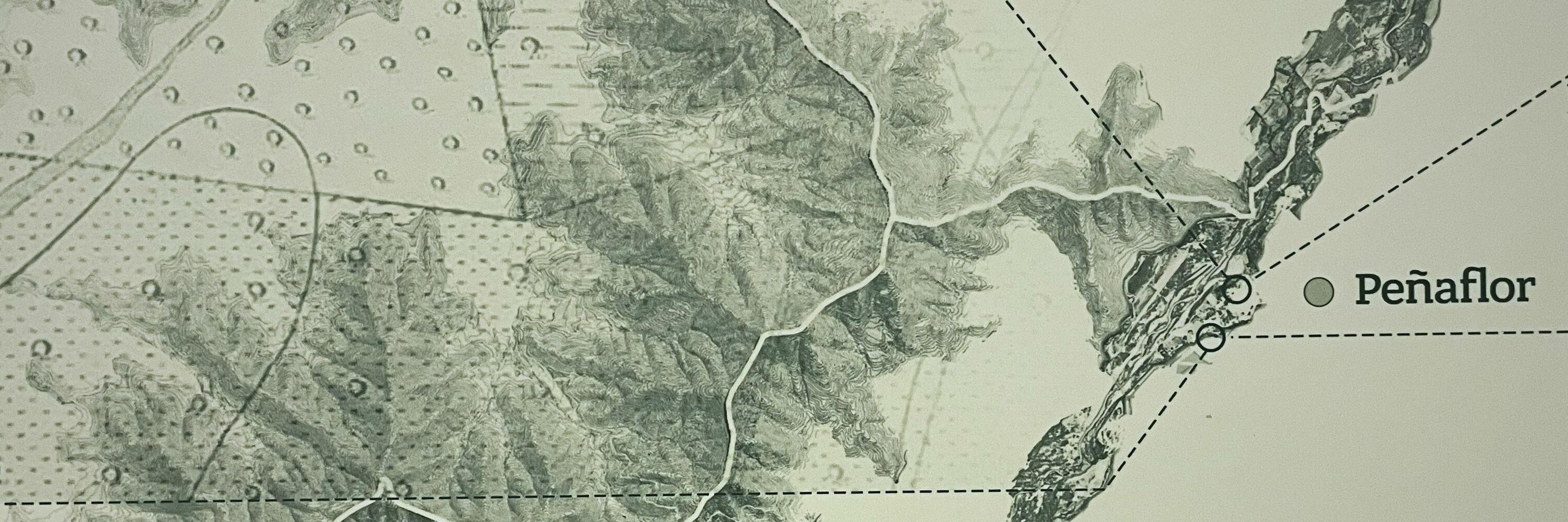 Exposición "Mapocho Aguas Abajo. Revalorización del patrimonio y paisaje ribereño", de Mapocho 42K Lab UC. Convocatoria Habitar la Ciudad 2025/2026.