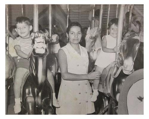 Silvia Flores Núñez, Jorge Verdugo Flores y Jeannette Verdugo Flores Silvia Flores Núñez, Jorge Verdugo Flores y Jeannette Verdugo Flores